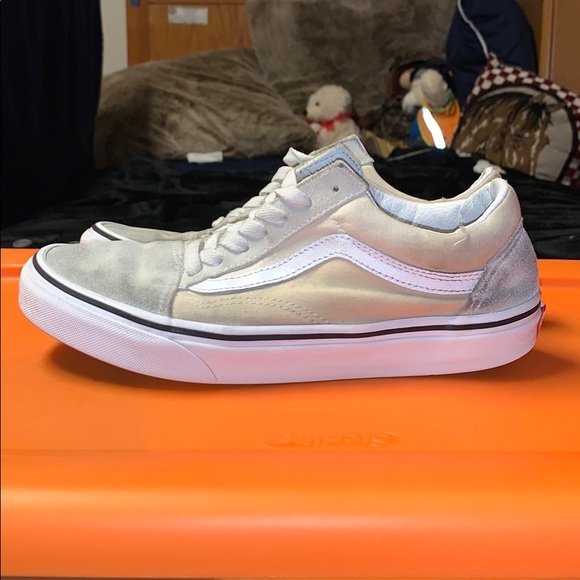 Vans - Picture 3 of 10